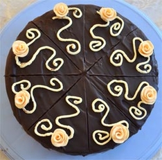 Cake-with-roses
