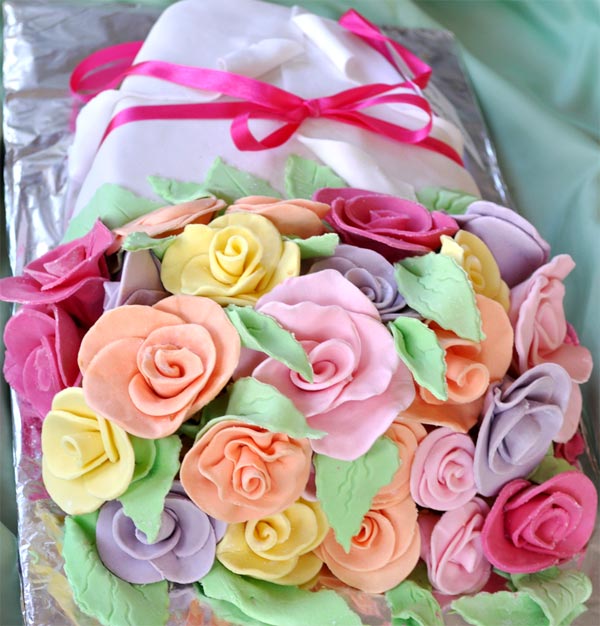 big pink roses pictures. Roses cake