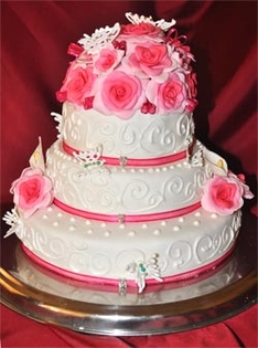 wedding cake with roses