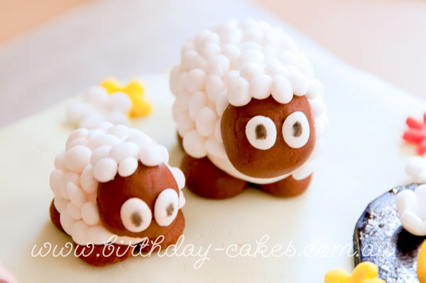 fondant sheep cake decorations