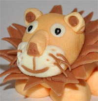 Lion cake decoration