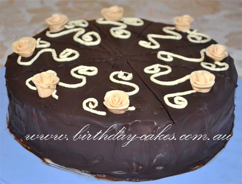 chocolate cake with roses