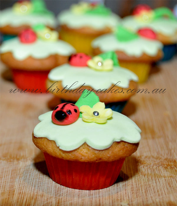 ladybug cupcakes