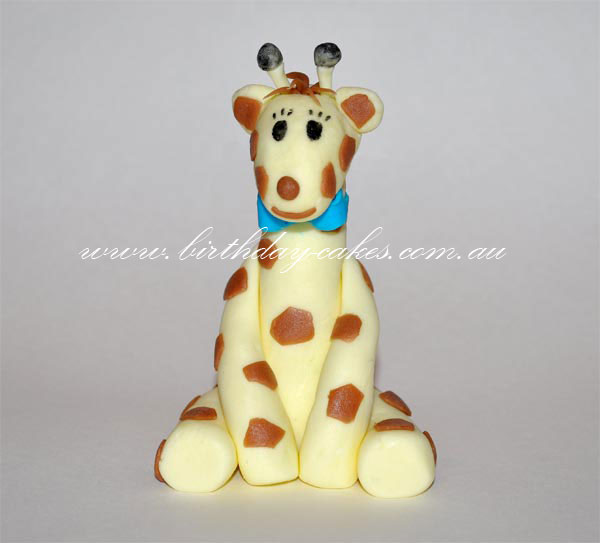 giraffe cake decoration