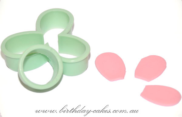 How to Make Fondant Roses