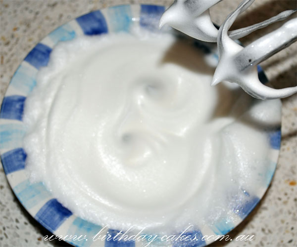 how to whip egg whites