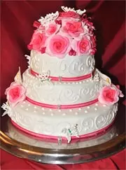 Wedding cake roses